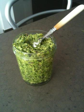 pesto-dans-son-pot.jpg